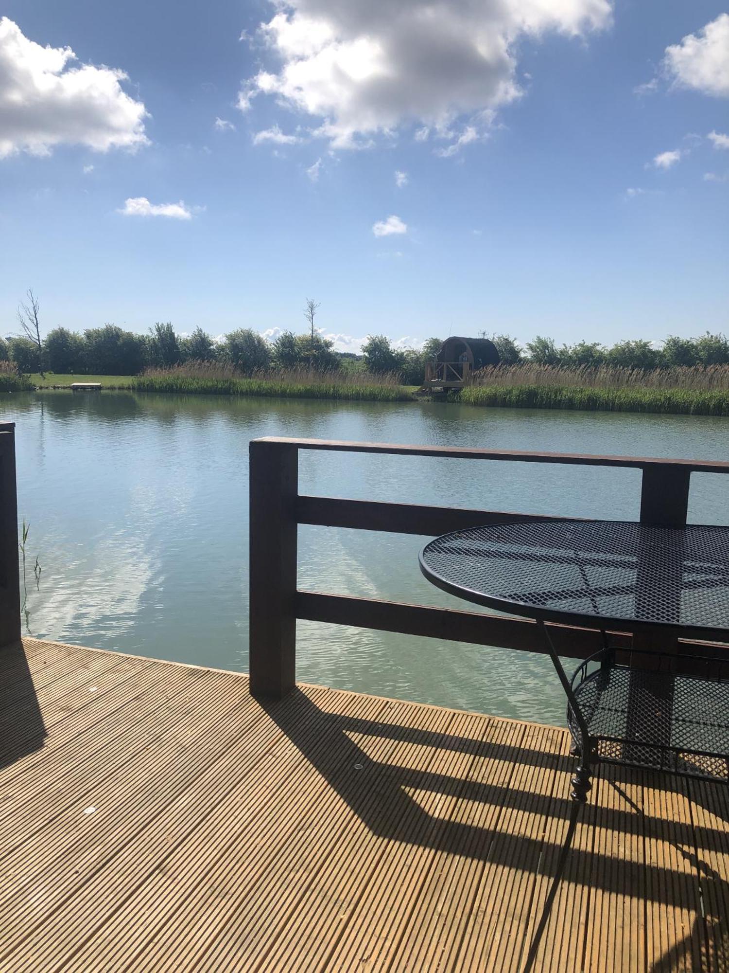 Lakeside Fishing Lodges Boston Buitenkant foto